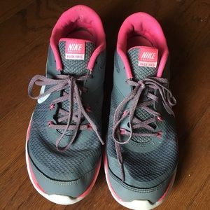 NIKE Training Flex TR 5 Shoes